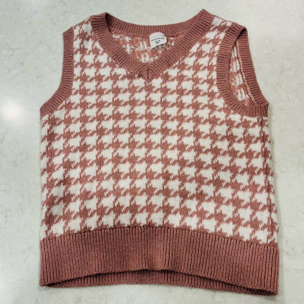 Abercrombie Kids V-Neck Sweater Vest - Pink and White
